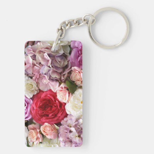 ピンクと赤の花を持つモノグラムのキーチェーン キーホルダー (裏面)