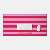 ピンクと赤ストライプのパタパーソナライズされたーン デスクマット (キーボード&マウス)