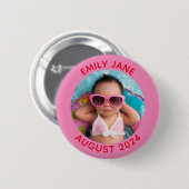 ピンクと赤パーソナライズされた丸の家族写真 缶バッジ (正面&裏面)