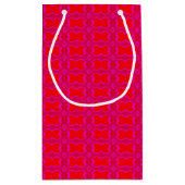 ピンクと赤レトロパターン（の模様が）ある スモールペーパーバッグ (裏面)