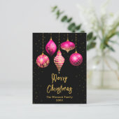ピンクと金ゴールドのオーナメントメリークリスマス シーズンポストカード (スタンド正面)