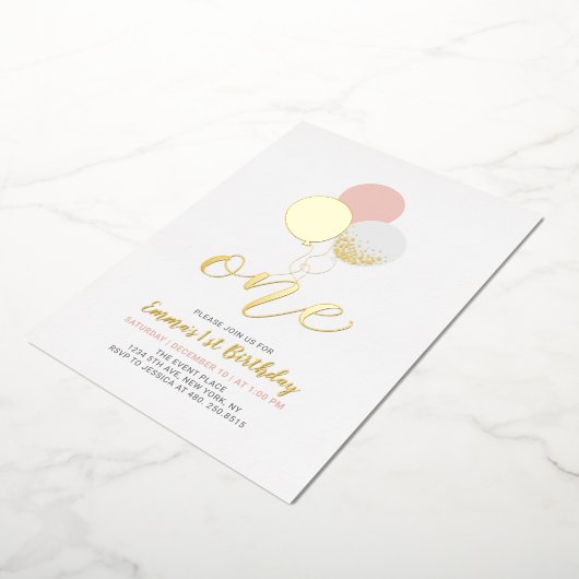 ピンクと金ゴールドのバルーン | 1st女の子の誕生日パーティー 箔招待状 (回転した状態)