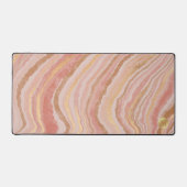 ピンクと金ゴールドの大理石と金ゴールドモノグラム デスクマット (正面)