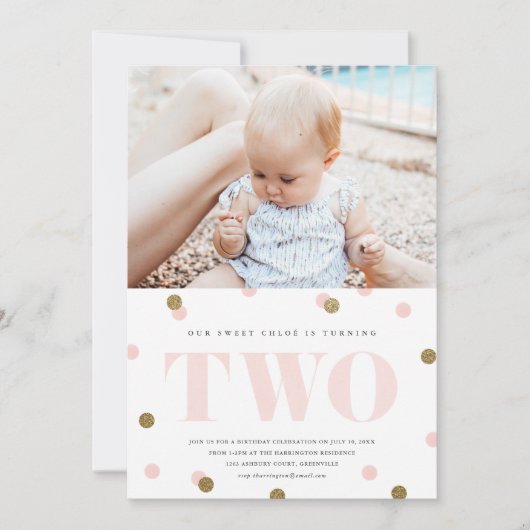 ピンクと金ゴールドの紙吹雪の二番目の誕生日パーティー 招待状 (正面)