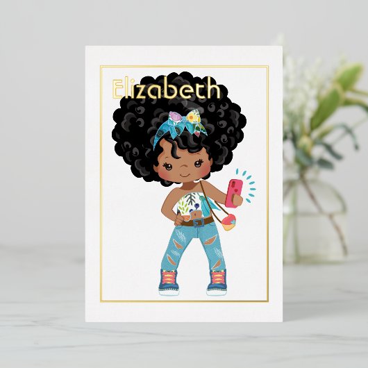 ピンクと金ゴールドアフリカ系アメリカ人自撮り誕生日 箔招待状 (立ち正面)