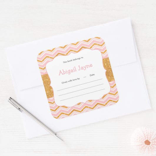 ピンクと金ゴールドグリッター女の子の赤ちゃんシャワー本のプレート スクエアシール (封筒)