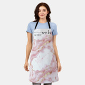 ピンクと金ゴールドマーブルカスタムネイルサロン エプロン (着用した状態)