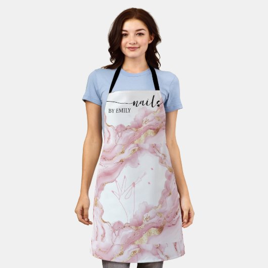 ピンクと金ゴールドマーブルカスタムネイルサロン エプロン (着用した状態)