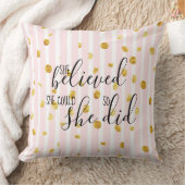 ピンクと金ゴールド彼女信じはそうすることができた装飾用クッション クッション (ブランケット)