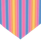 ピンクと青と黄色のさまざまな濃淡の対角線のストライプ ショートテーブルランナー (コーナー)