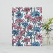 ピンクと青のトウモロコシの花、白の上に野生の花 (スタンド正面)