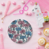 ピンクと青のトウモロコシの花、白の上に野生の花 ペーパープレート (パーティー)