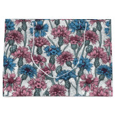 ピンクと青のトウモロコシの花、白の上に野生の花 ラージペーパーバッグ (正面)