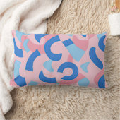 ピンクと青のドードルパターン ランバークッション (ブランケット)