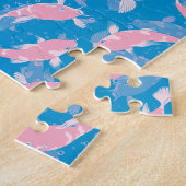 ピンクと青のパターン – コイ魚 ジグソーパズル (側面)