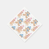 ピンクと青の冬のジンジャーブレッド性別の表示 スタンダードカクテルナプキン (角)