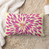 ピンクと黄色のスターバストモダンの花枕 ランバークッション (ブランケット)