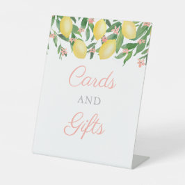 ピンクと黄色のレモンのカードとギフト赤ちゃんシャワー 台座サイン