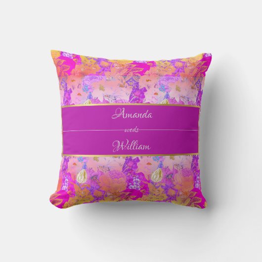 ピンクと黄色のヴィンテージフローラ クッション (正面)