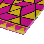 ピンクと黄色の三角形のパターン カッティングボード (角)