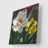 ピンクと黄色の春の花 スクエア壁時計 (傾斜)