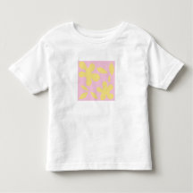 ピンクと黄色の花の柄の白いTシャツ