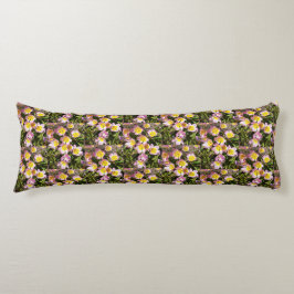 ピンクと黄色の花 ボディピロー