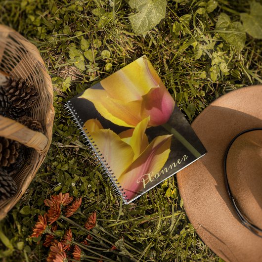 ピンクと黄色の2色チューリップフローラ プランナー手帳