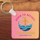 ピンクと黄色の「Roam to Reflect」キーチェーン キーホルダー (正面)