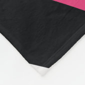 ピンクと黒のゼブラストライプ フリースブランケット (角)