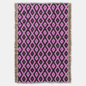 ピンクと黒のダイヤモンドパターン スローブランケット (正面縦)