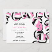 ピンクと黒のバレーボール ガールズ スポーツ 誕生日パーティー 招待状 (正面)