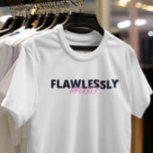 ピンクと黒の完璧な不完全な女性の力を与える Tシャツ