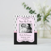 ピンクと黒の日付を保存フォトポストカード 案内ポストカード (スタンド正面)