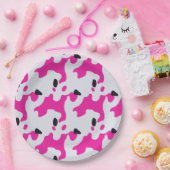 ピンクと黒の牛のプリントパターン ペーパープレート (パーティー)