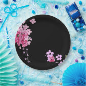 ピンクと黒の花の紙プレート。 ペーパープレート (パーティー)