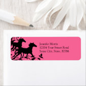 ピンクと黒の野生の馬 ラベル (インサイチュ)