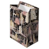 ピンクと黒の雪のエレガント多い鹿の森 ミディアムペーパーバッグ (正面アングル)