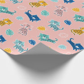 ピンクにジャングルリーフが付いたかわいいヒョウ ラッピングペーパー (角)