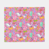 ピンクに可愛い恐竜の模様 | フリースブランケット (正面(横))