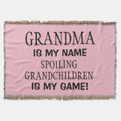 ピンクのおばあちゃんは私の名前を台無し孫 スローブランケット (正面)