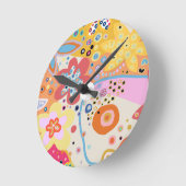 ピンクのおもしろいカラフルフローラ ラウンド壁時計 (傾斜)