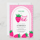 ピンクのかわいいイチゴの女の子 1歳の誕生日 招待状 (正面)