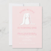 ピンクのかわいい1歳の誕生日招待状「Some Bunny is One」 招待状 (正面)