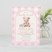 ピンクのくまのベビーシャワー "We can Bearly Wait" 招待状 (スタンド正面)
