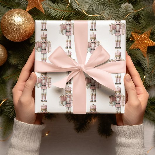 ピンクのくるみ割り人形クリスマス包装紙 ラッピングペーパーシート