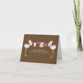 ピンクのこうのとりの女の子のベビーシャワーはノート感謝していしています サンキューカード (正面)