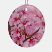 ピンクのさくらんぼに日本の染まる セラミックオーナメント (左)