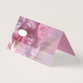 ピンクのさくらんぼの木の花の春の結婚式