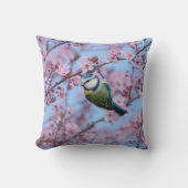 ピンクのさくらんぼの花に咲く青いチットの日本の鳥  クッション (正面)